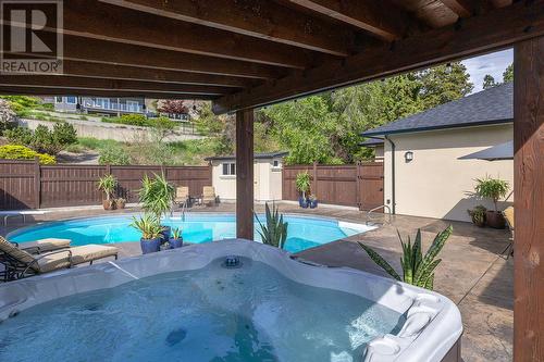 1162 Montrose Place, Kelowna, BC - Outdoor With In Ground Pool With Deck Patio Veranda