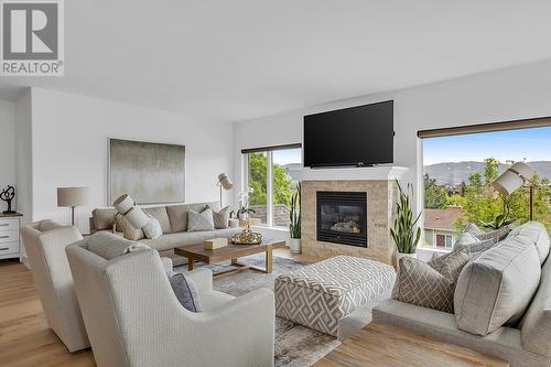 1162 Montrose Place, Kelowna, BC - Indoor Photo Showing Living Room With Fireplace