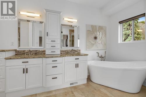 1162 Montrose Place, Kelowna, BC - Indoor Photo Showing Bathroom