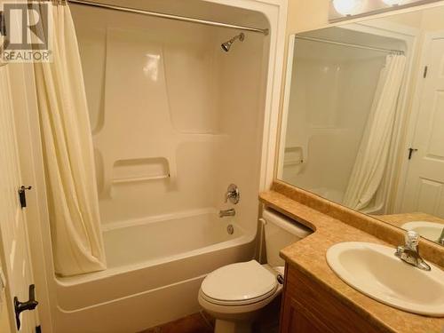 9307 62Nd Avenue Unit# 214, Osoyoos, BC - Indoor Photo Showing Bathroom