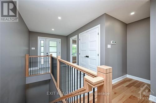 8281 Victoria Street, Ottawa, ON - Indoor Photo Showing Other Room