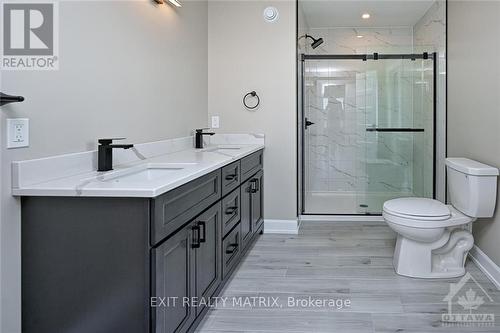 8281 Victoria Street, Ottawa, ON - Indoor Photo Showing Bathroom