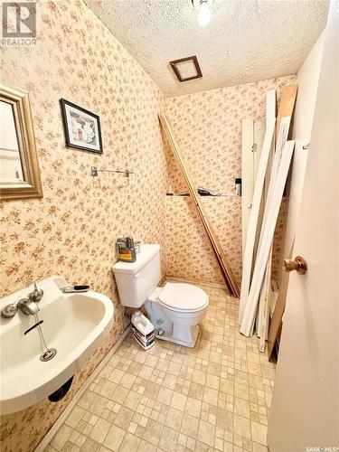 139 Macdowall Crescent, Prince Albert, SK - Indoor Photo Showing Bathroom