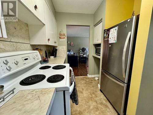 3706 22 Street, Vernon, BC - Indoor Photo Showing Kitchen