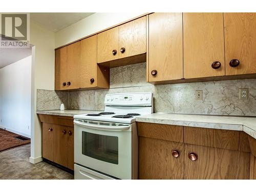 3706 22 Street, Vernon, BC - Indoor Photo Showing Kitchen