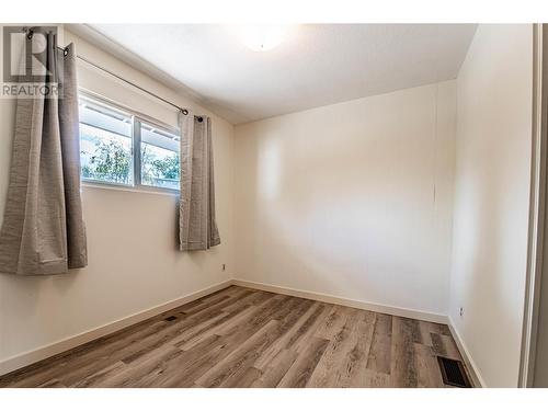 3706 22 Street, Vernon, BC - Indoor Photo Showing Other Room