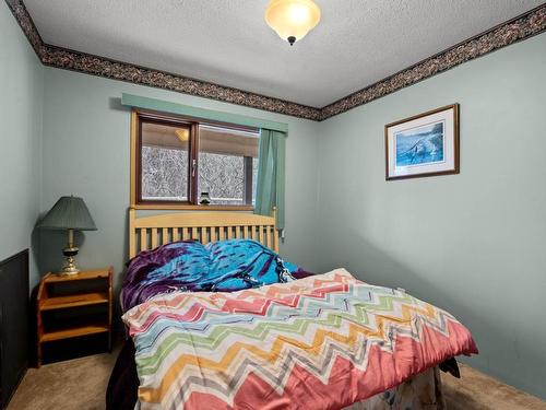 725/721 Columbia Street, Lillooet, BC - Indoor Photo Showing Bedroom