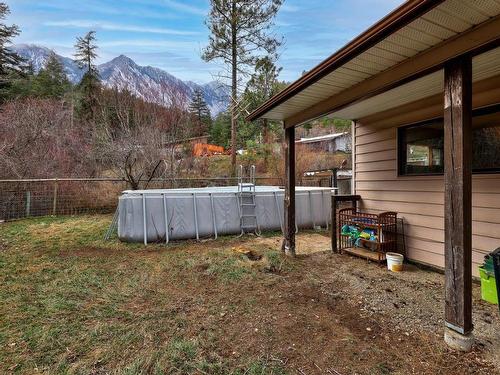 725/721 Columbia Street, Lillooet, BC - Outdoor With Above Ground Pool
