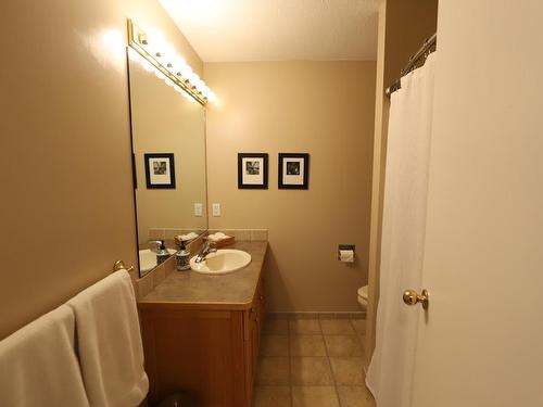 1847 Juniper Drive, Merritt, BC - Indoor Photo Showing Bathroom