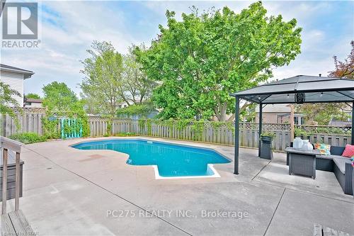 39 Golfdale Crescent, London, ON - Outdoor With In Ground Pool With Backyard