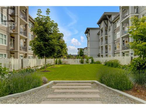 533 Yates Road Unit# 301, Kelowna, BC - Outdoor