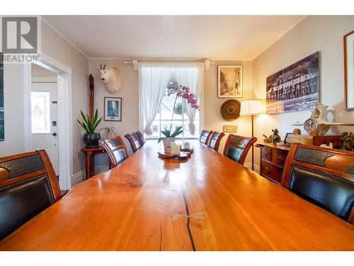 107 Third Street E, Revelstoke, BC - Indoor Photo Showing Dining Room