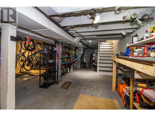 107 Third Street E, Revelstoke, BC - Indoor Photo Showing Garage