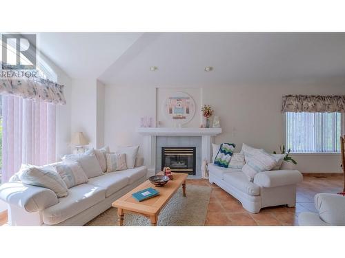 161 Christie Mountain Lane Lot# 26, Okanagan Falls, BC - Indoor Photo Showing Living Room With Fireplace