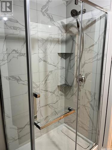 502 Geary Crescent, Saskatoon, SK - Indoor Photo Showing Bathroom
