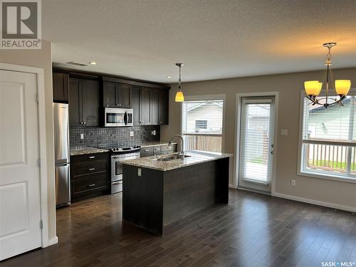 502 Geary Crescent, Saskatoon, SK - Indoor Photo Showing Kitchen With Upgraded Kitchen
