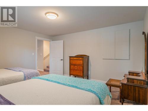 7981 Birchwood  Drive, Trail, BC - Indoor Photo Showing Bedroom