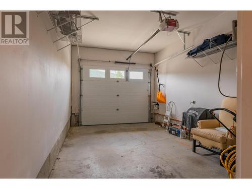 7981 Birchwood  Drive, Trail, BC - Indoor Photo Showing Garage