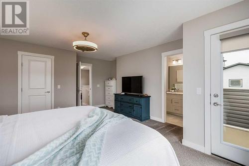 617 Chinook Gate Greenway Sw, Airdrie, AB - Indoor Photo Showing Bedroom