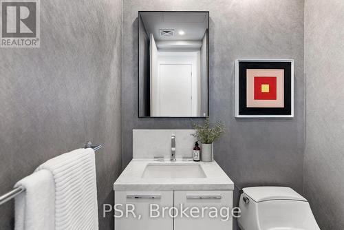 Ph5405 - 42 Charles Street E, Toronto, ON - Indoor Photo Showing Bathroom
