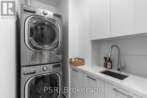 Ph5405 - 42 Charles Street E, Toronto, ON - Indoor Photo Showing Laundry Room