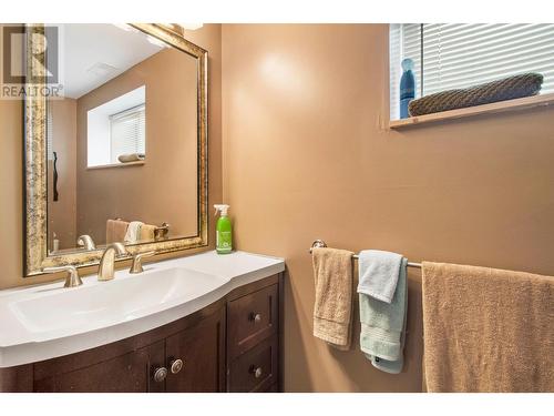 420 Larch Street, Chase, BC - Indoor Photo Showing Bathroom