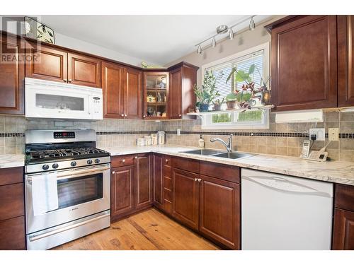 420 Larch Street, Chase, BC - Indoor Photo Showing Kitchen With Double Sink