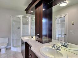 Ensuite bathroom - 