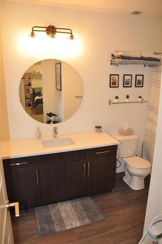 107 300 Centre Street, Winnipeg, MB - Indoor Photo Showing Bathroom