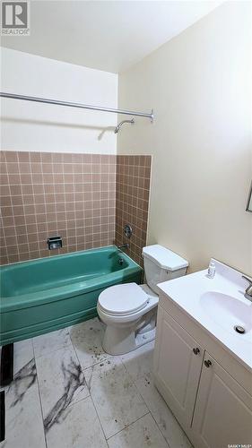 1614 Argyle Avenue, Saskatoon, SK - Indoor Photo Showing Bathroom