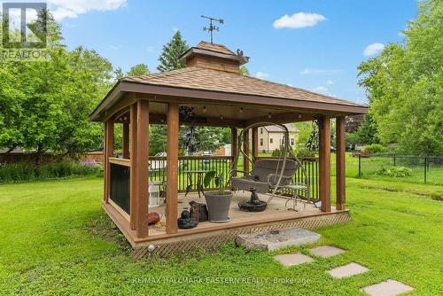 10 Queen Street S, Kawartha Lakes, ON - Outdoor With Deck Patio Veranda With Backyard