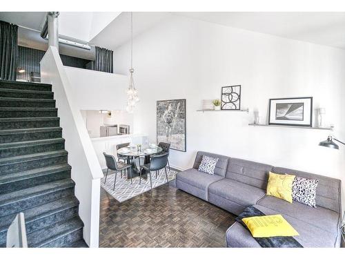 IntÃ©rieur - 2446 Rue Charles-Darwin, Montréal (Saint-Laurent), QC - Indoor Photo Showing Living Room