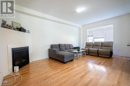 61 Truro Circle, Brampton (Northwest Brampton), ON - Indoor Photo Showing Living Room