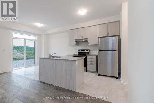 36 Hillcroft Way, Kawartha Lakes, ON - Indoor Photo Showing Kitchen