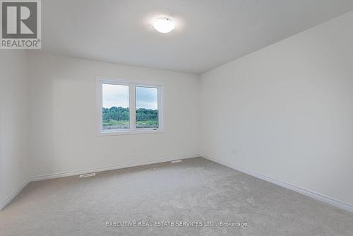 36 Hillcroft Way, Kawartha Lakes, ON - Indoor Photo Showing Other Room