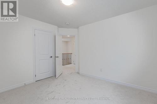 36 Hillcroft Way, Kawartha Lakes, ON - Indoor Photo Showing Other Room