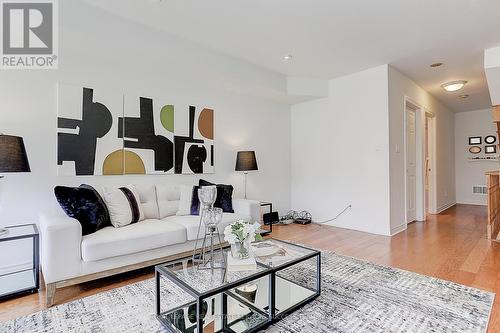 63 David Dunlap Circle, Toronto, ON - Indoor Photo Showing Living Room