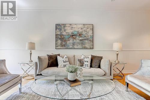 63 David Dunlap Circle, Toronto, ON - Indoor Photo Showing Living Room