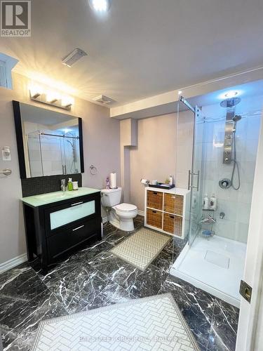 45 Mistleflower Court, Richmond Hill, ON - Indoor Photo Showing Bathroom