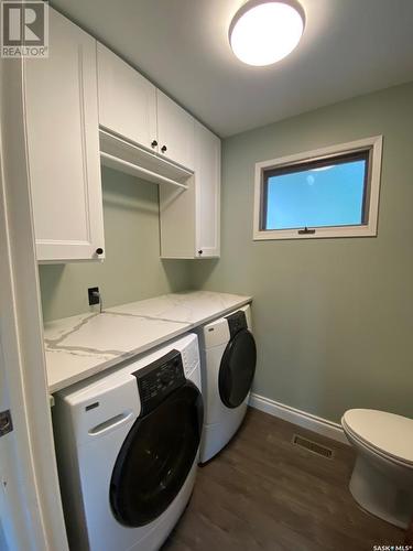 85 Champlin Crescent, Saskatoon, SK - Indoor Photo Showing Laundry Room