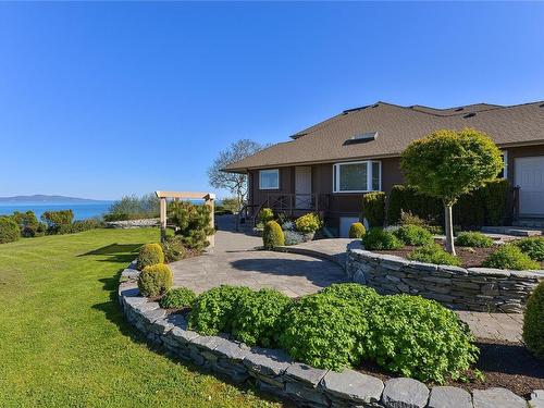 6729 Welch Rd, Central Saanich, BC 