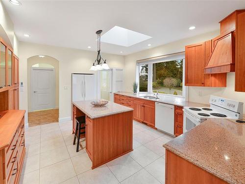 6729 Welch Rd, Central Saanich, BC 