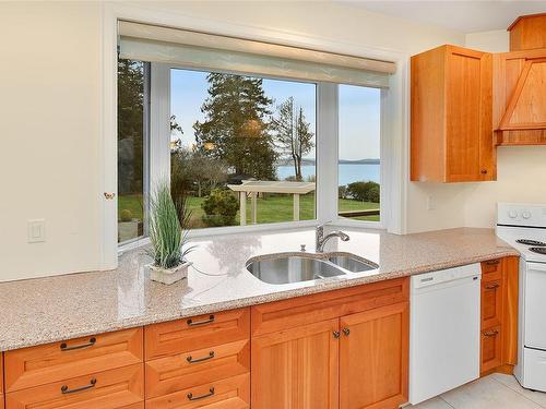 6729 Welch Rd, Central Saanich, BC 