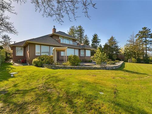 6729 Welch Rd, Central Saanich, BC 