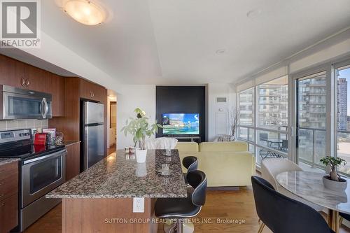 804 - 2230 Lake Shore Boulevard W, Toronto, ON - Indoor Photo Showing Kitchen With Stainless Steel Kitchen With Upgraded Kitchen