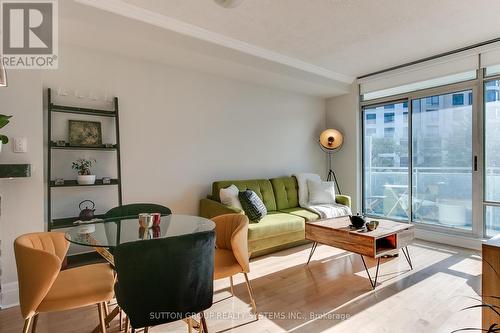 209 - 5 Marine Parade Drive, Toronto, ON - Indoor Photo Showing Living Room