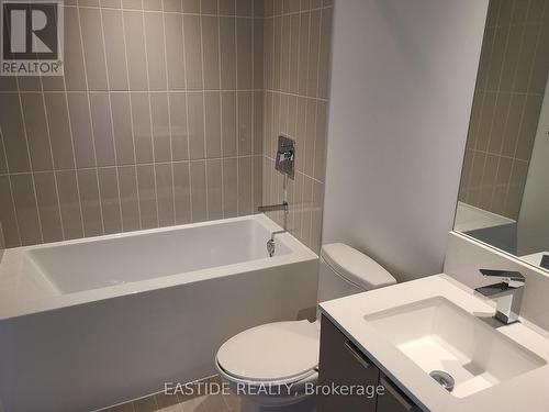 1604 - 3883 Quartz Road, Mississauga, ON - Indoor Photo Showing Bathroom