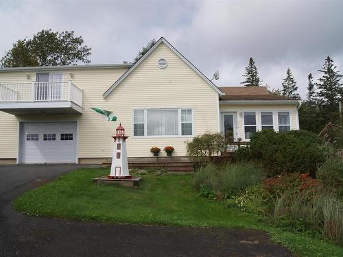 1011 Highway 205, Baddeck Bay, NS 