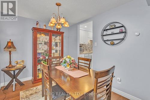 48 Upton Crescent, Guelph, ON - Indoor Photo Showing Dining Room