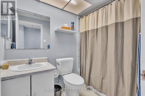 48 Upton Crescent, Guelph, ON - Indoor Photo Showing Bathroom
